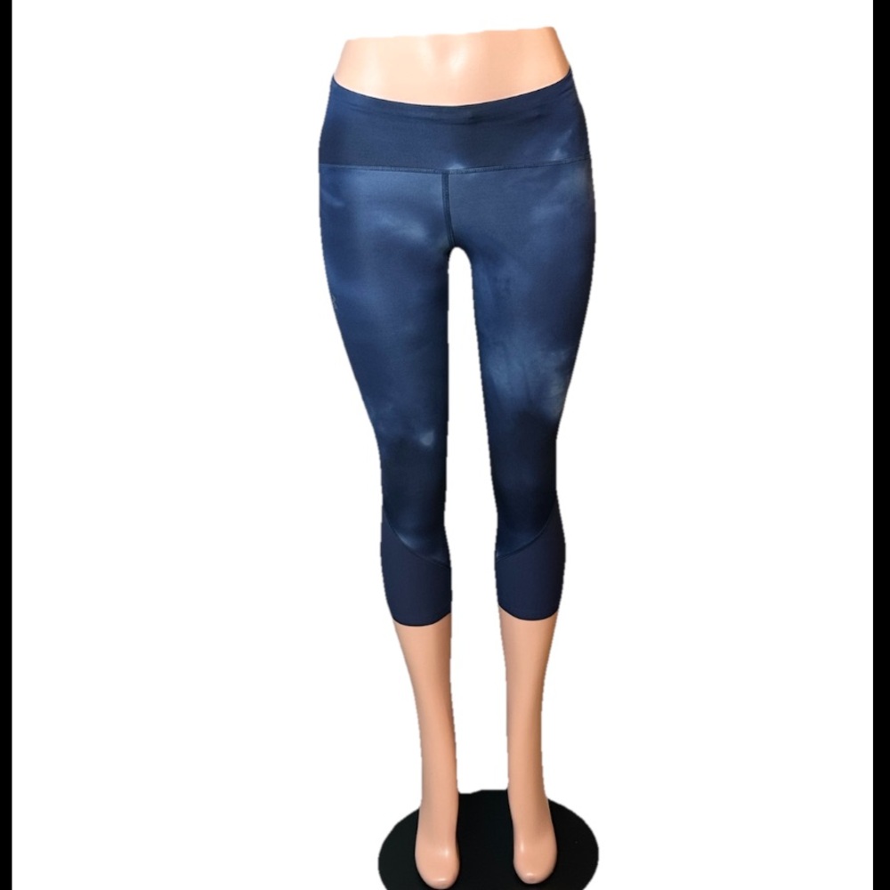 Under Armour Navy HeatGear Crop Leggings Womens S Performance Active